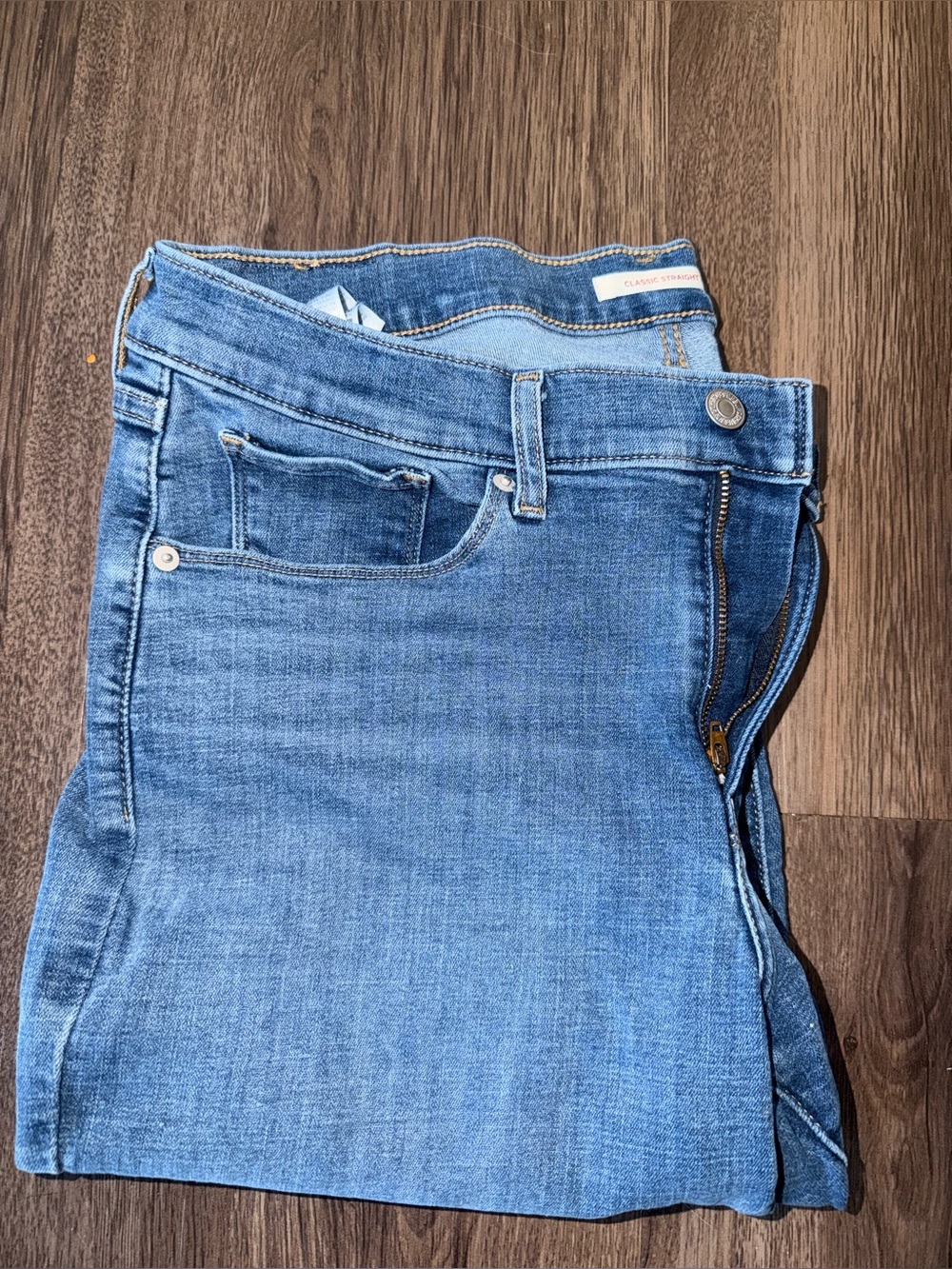 Women’s Levi Jeans